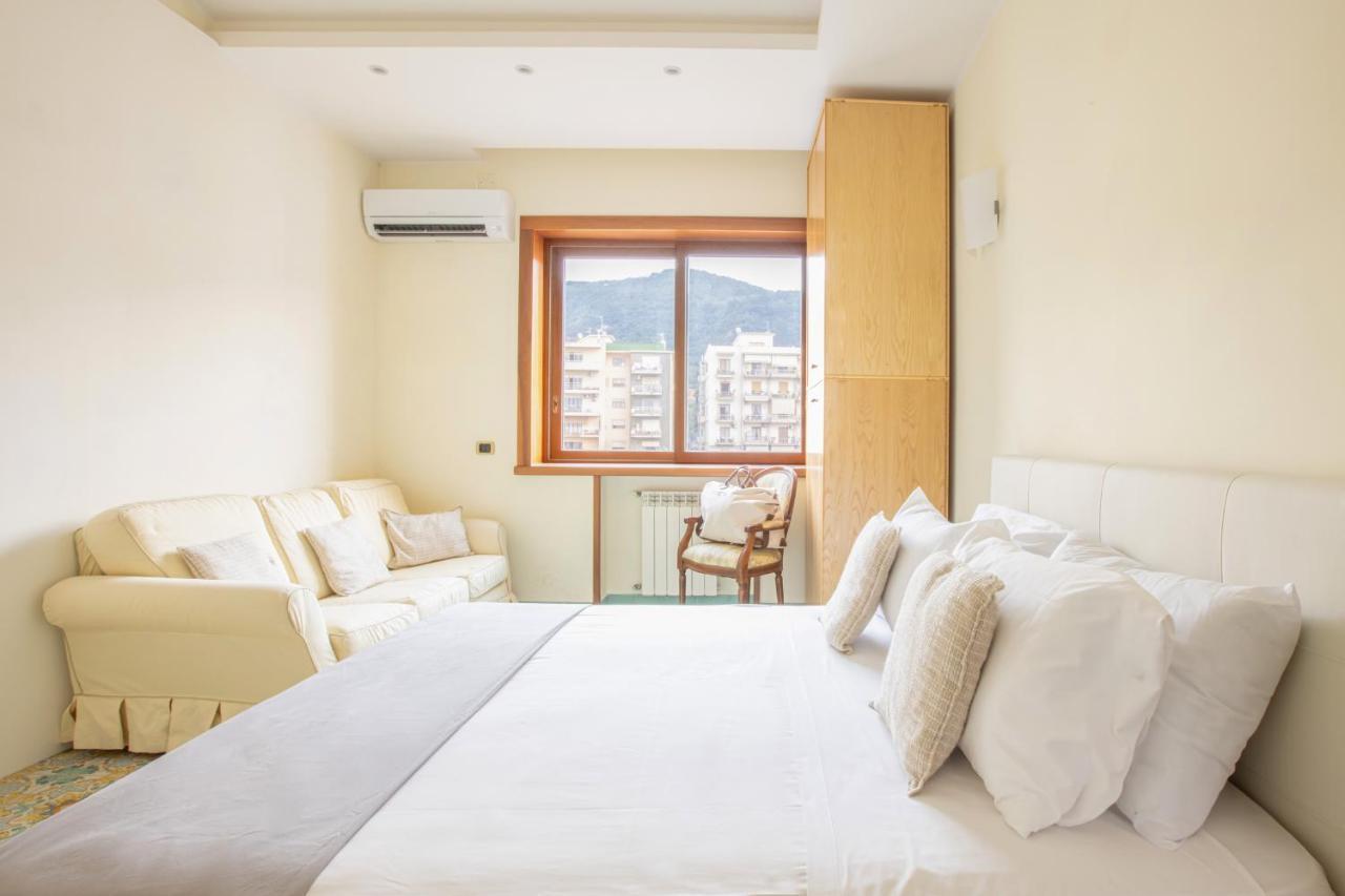 Sorrentovibes - Family Home With Terrace & Amazing View In Sorrento Center Zewnętrze zdjęcie