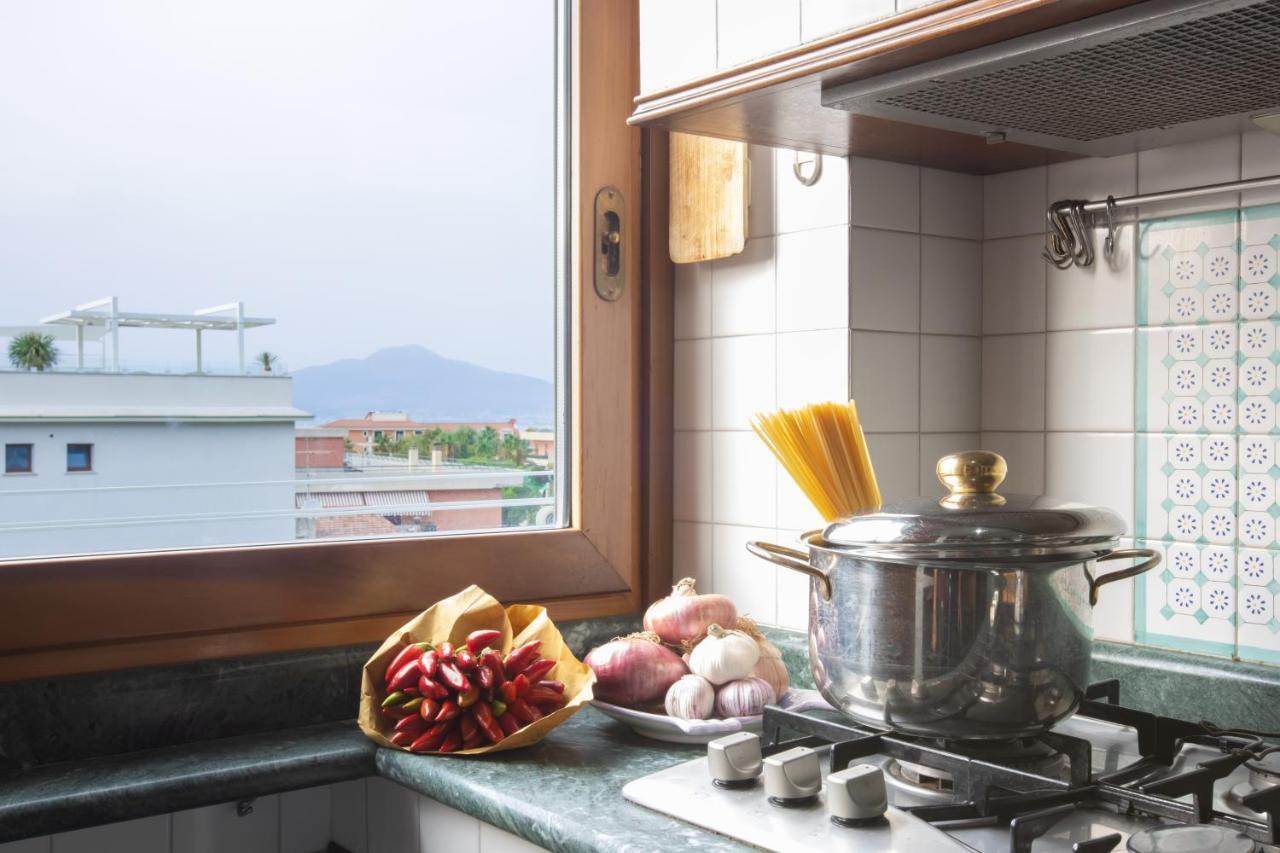 Sorrentovibes - Family Home With Terrace & Amazing View In Sorrento Center Zewnętrze zdjęcie
