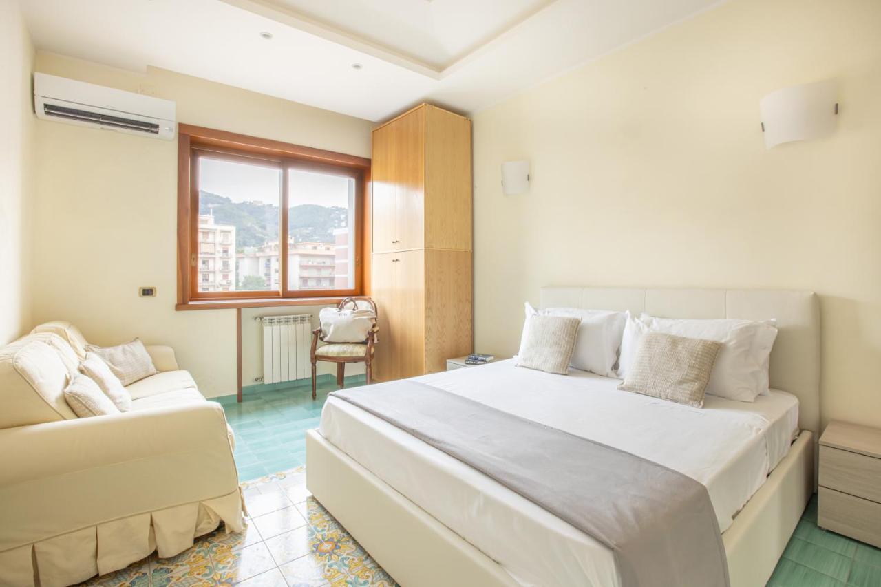 Sorrentovibes - Family Home With Terrace & Amazing View In Sorrento Center Zewnętrze zdjęcie